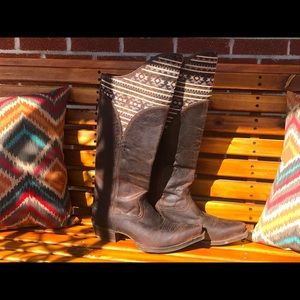 Ariat Pointed Toe Cowboy Boots